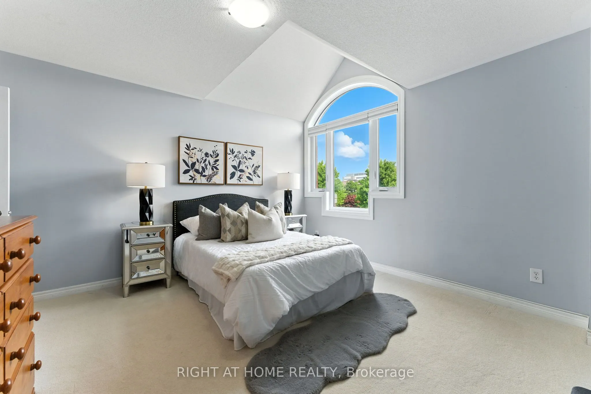 2465 Whistling Springs Crescent
