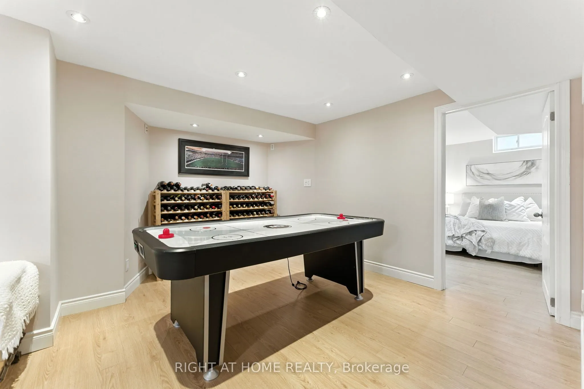 2465 Whistling Springs Crescent
