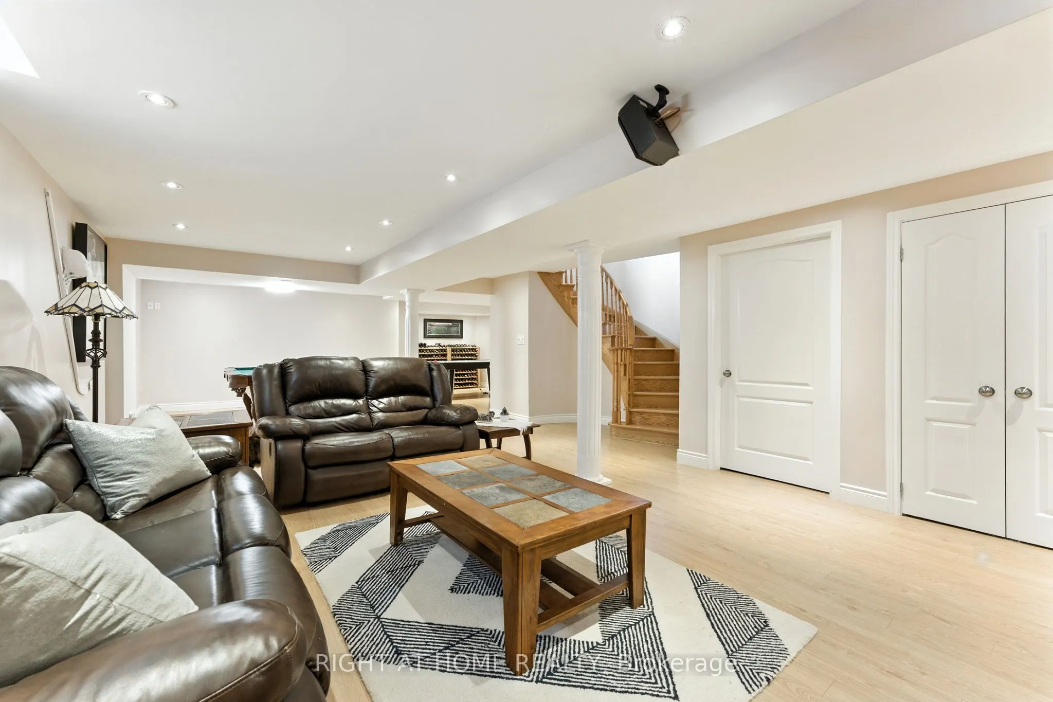 2465 Whistling Springs Crescent