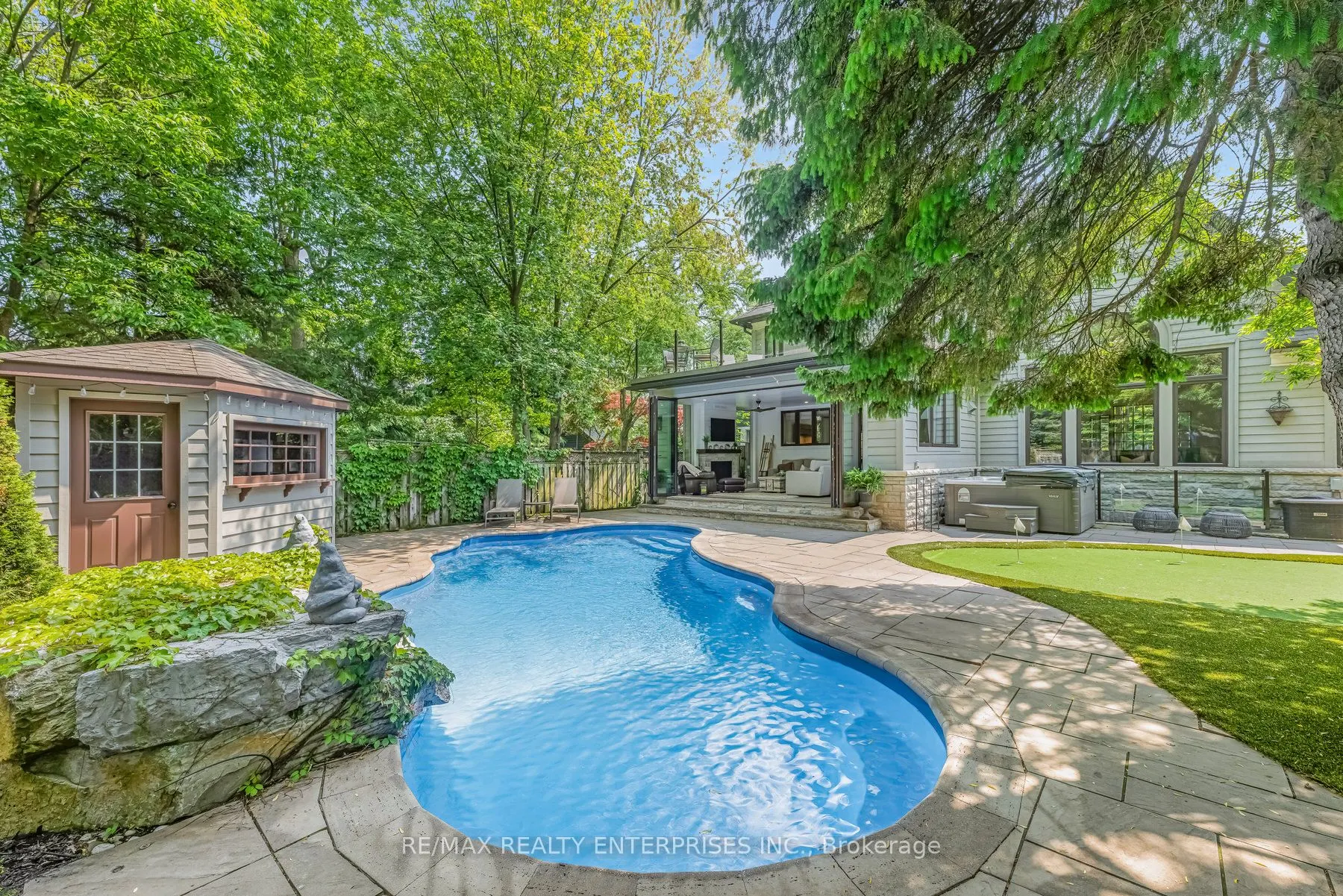 17 Wenonah Drive