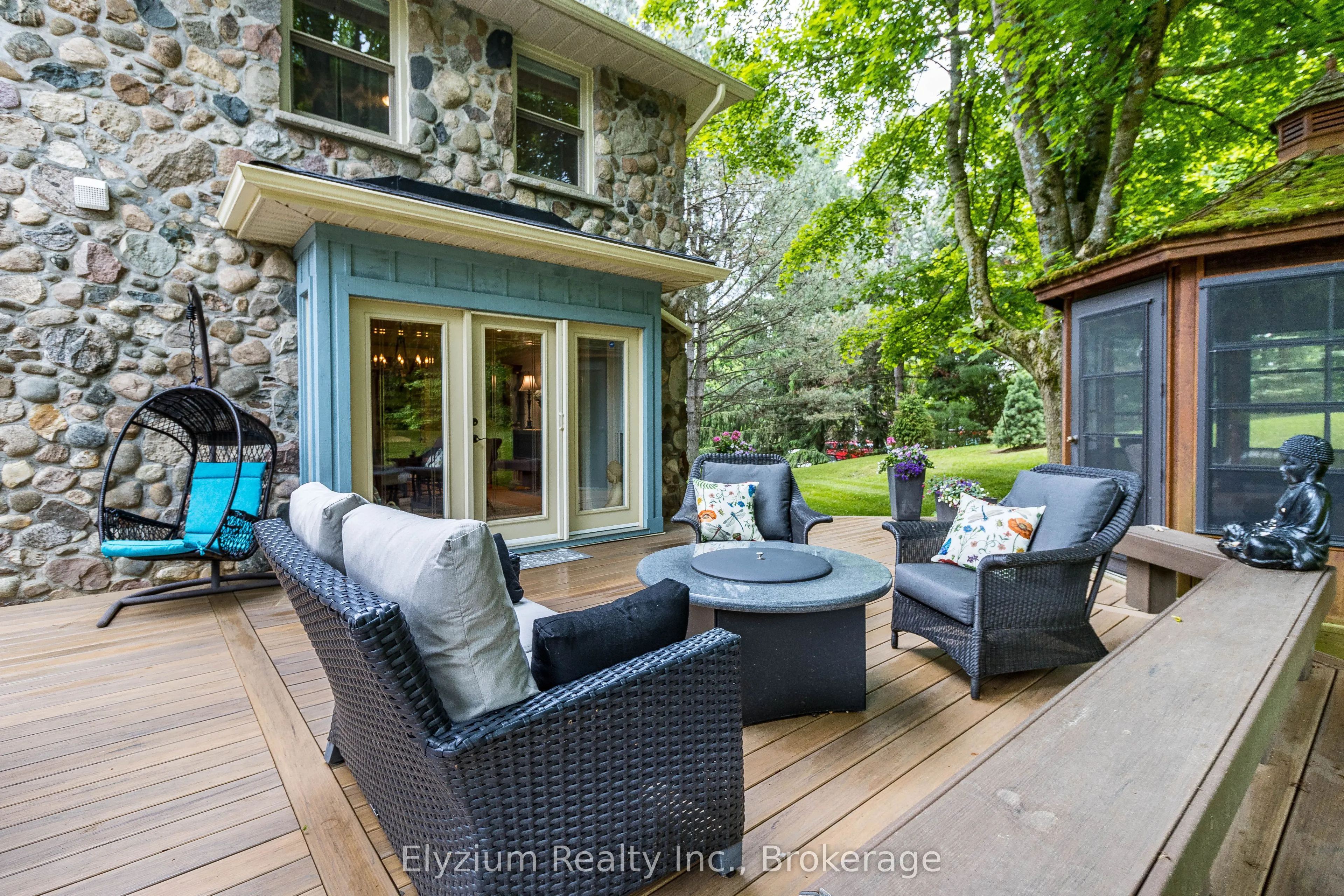 27 Cedar Drive