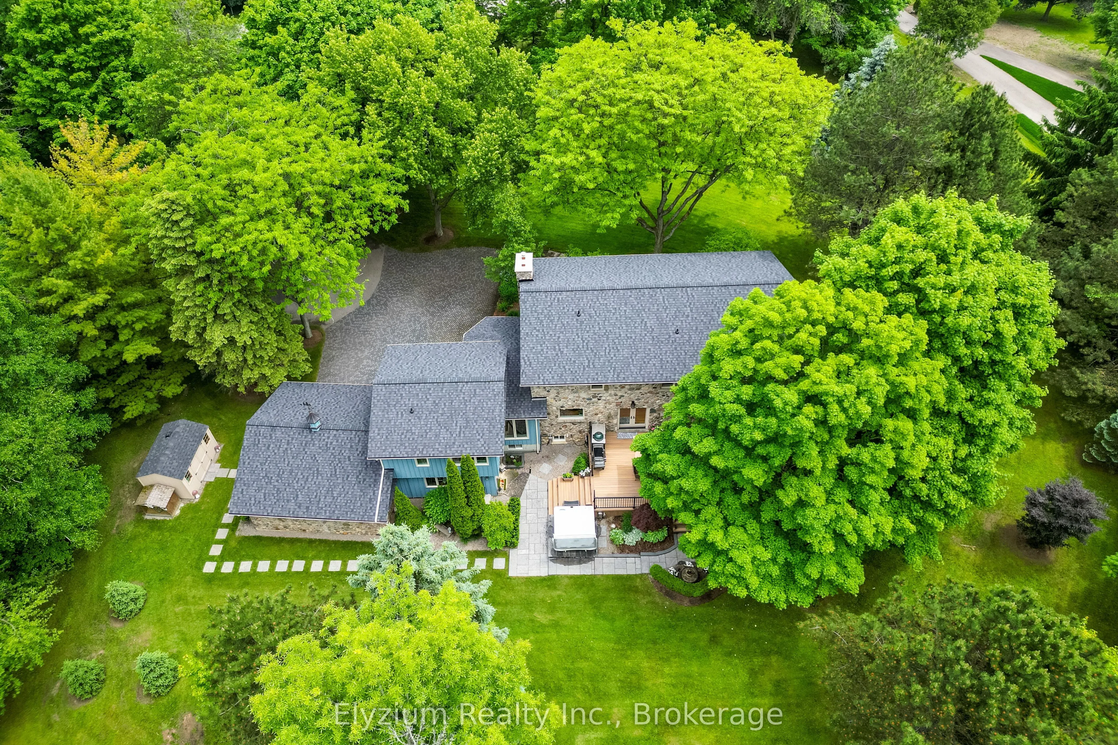 27 Cedar Drive