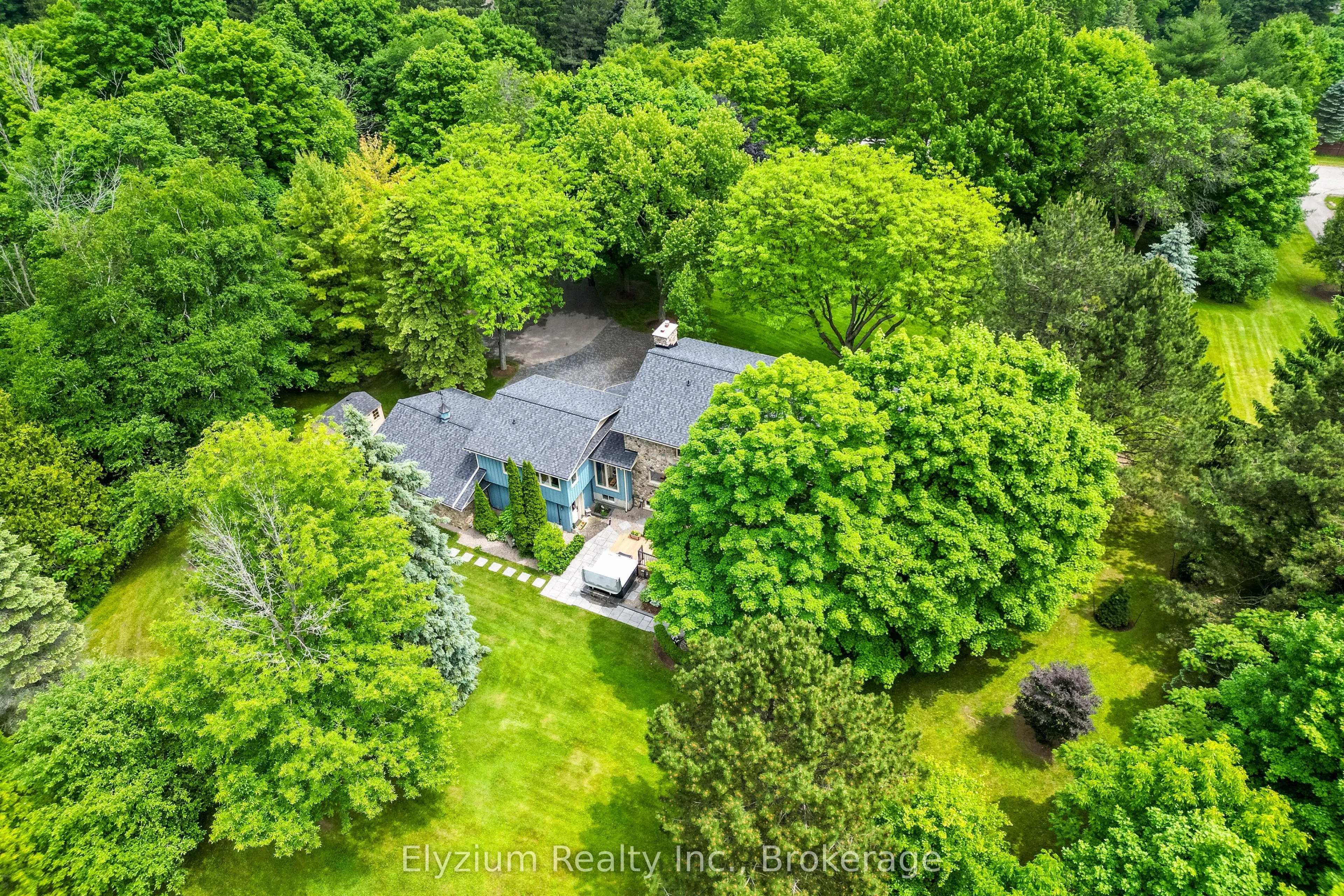 27 Cedar Drive