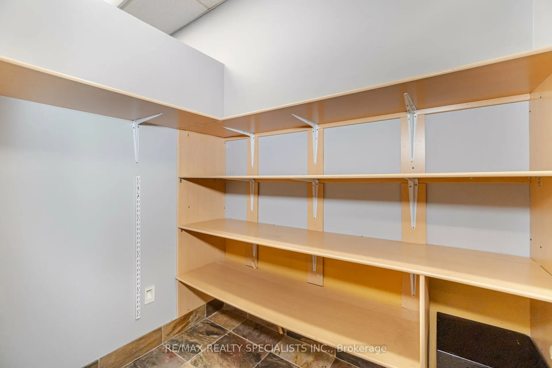5160 Explorer Drive E, #10