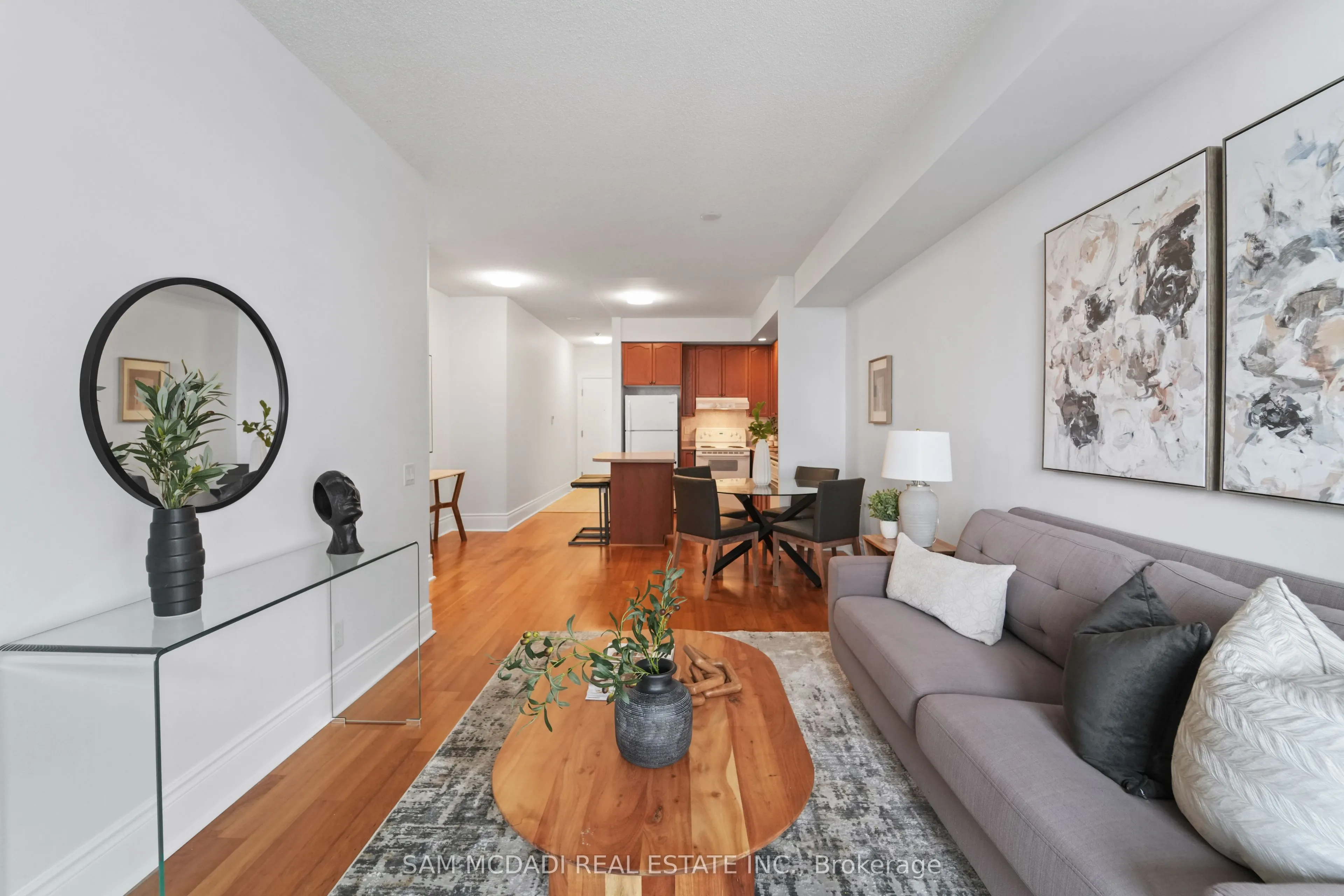 5229 Dundas Street W, #2002