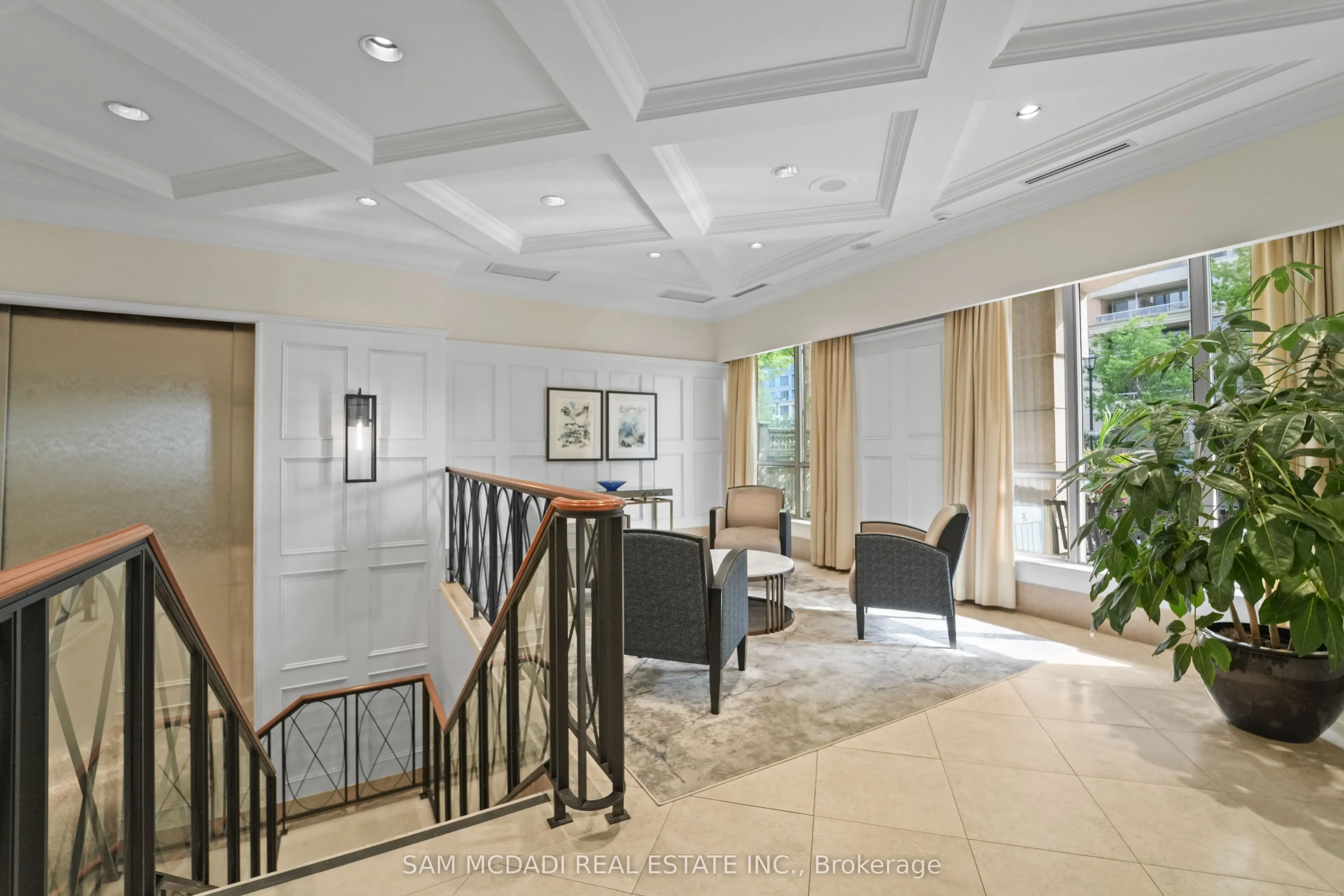 5229 Dundas Street W, #2002