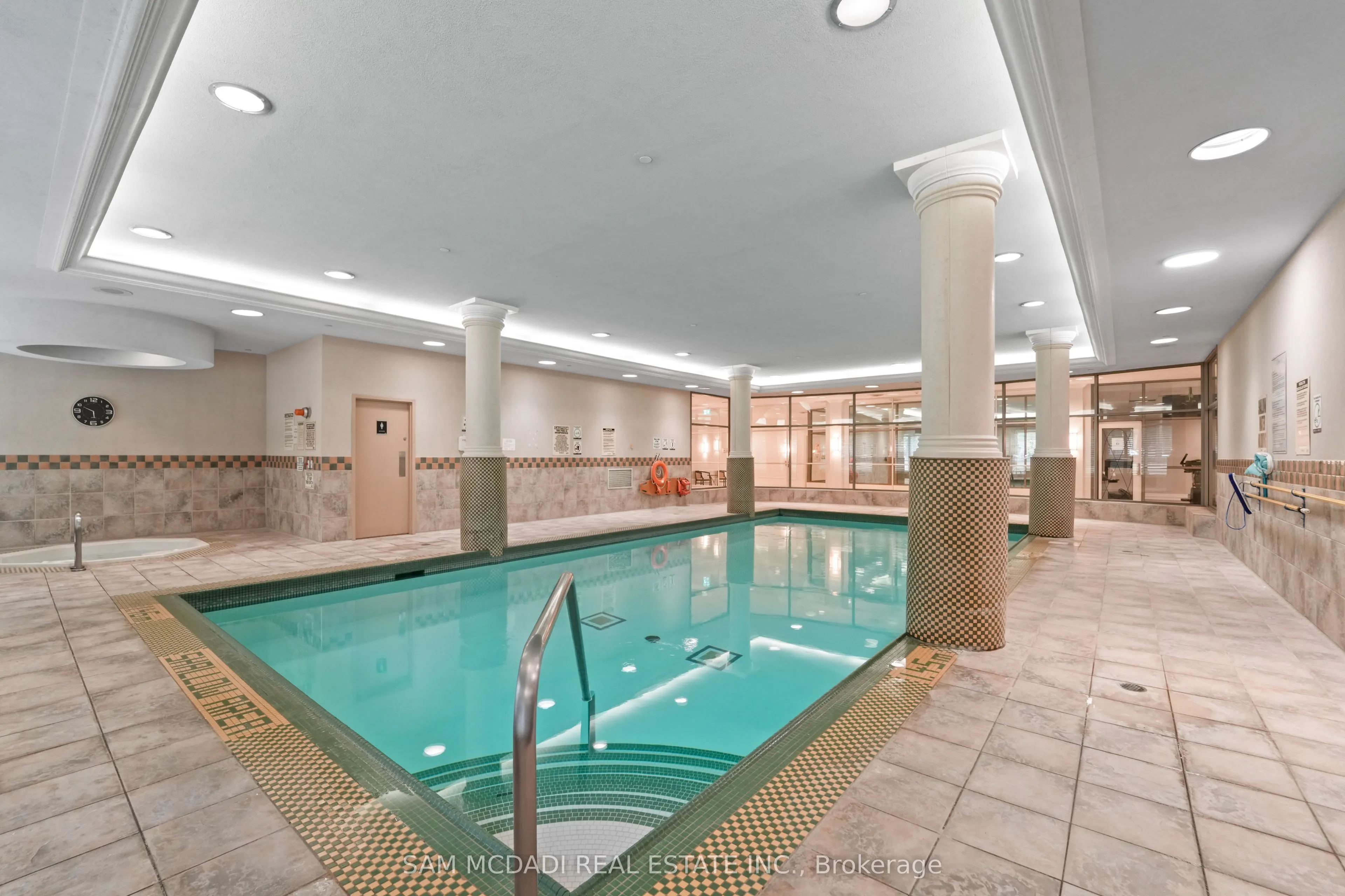 5229 Dundas Street W, #2002