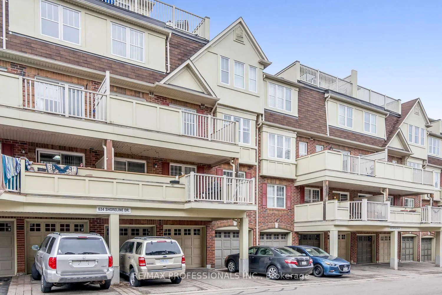 634 Shoreline Drive, #5