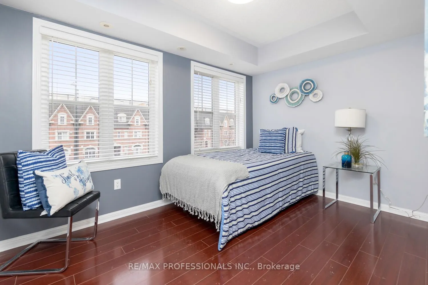 634 Shoreline Drive, #5