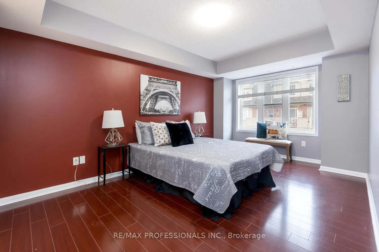 634 Shoreline Drive, #5