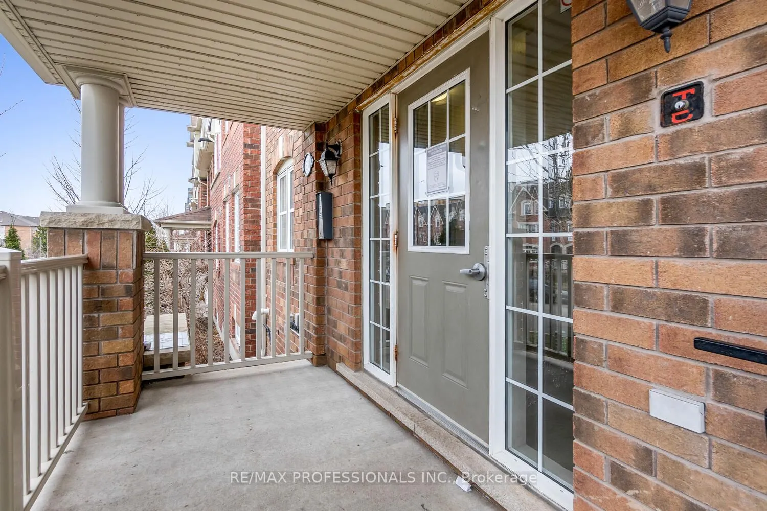 634 Shoreline Drive, #5