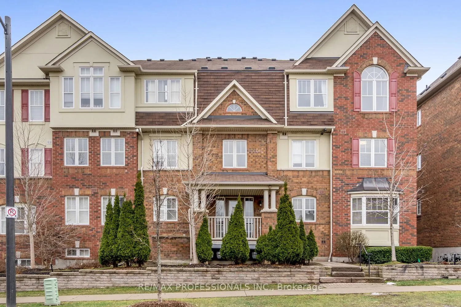 634 Shoreline Drive, #5