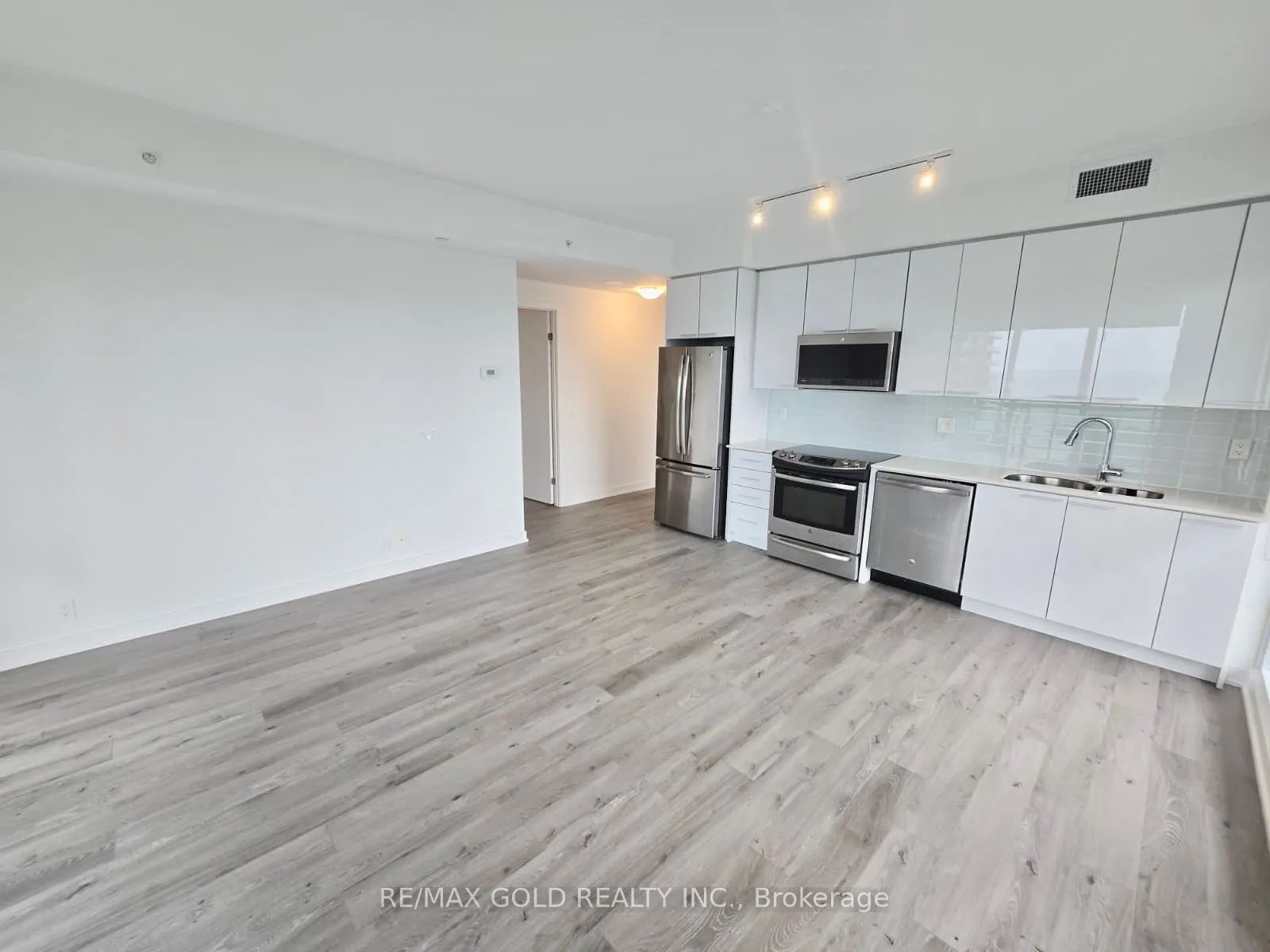 10 Park Lawn Road, #2309
