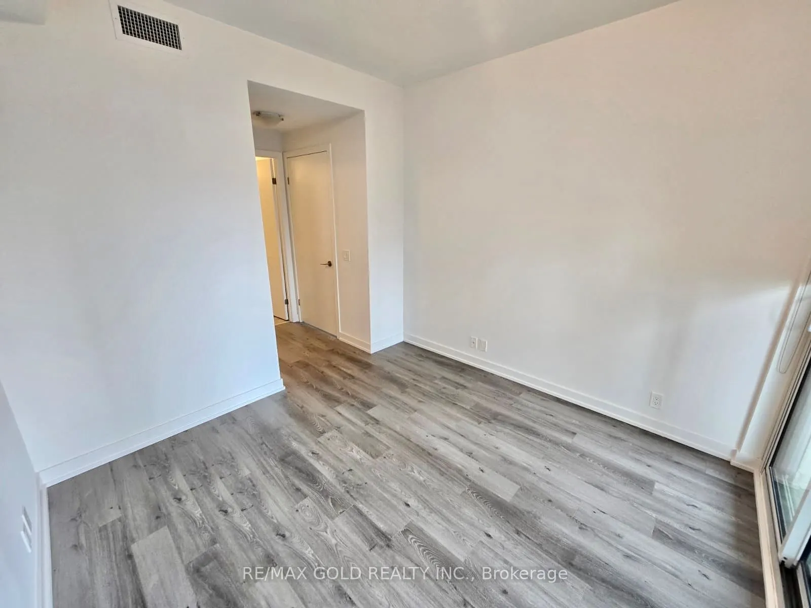 10 Park Lawn Road, #2309