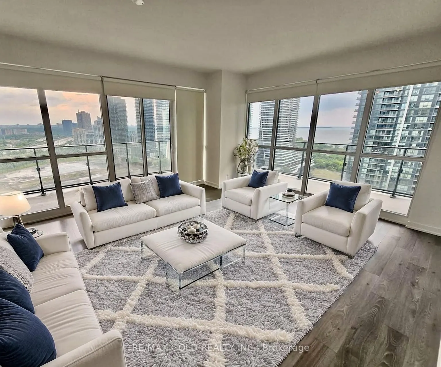 10 Park Lawn Road, #2309