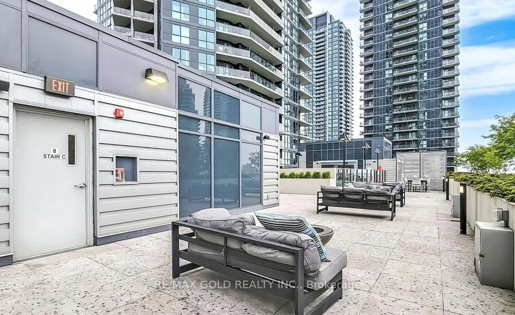 10 Park Lawn Road, #2309