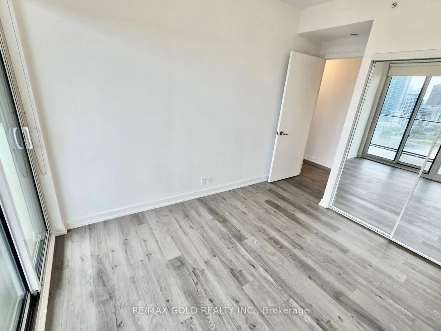 10 Park Lawn Road, #2309