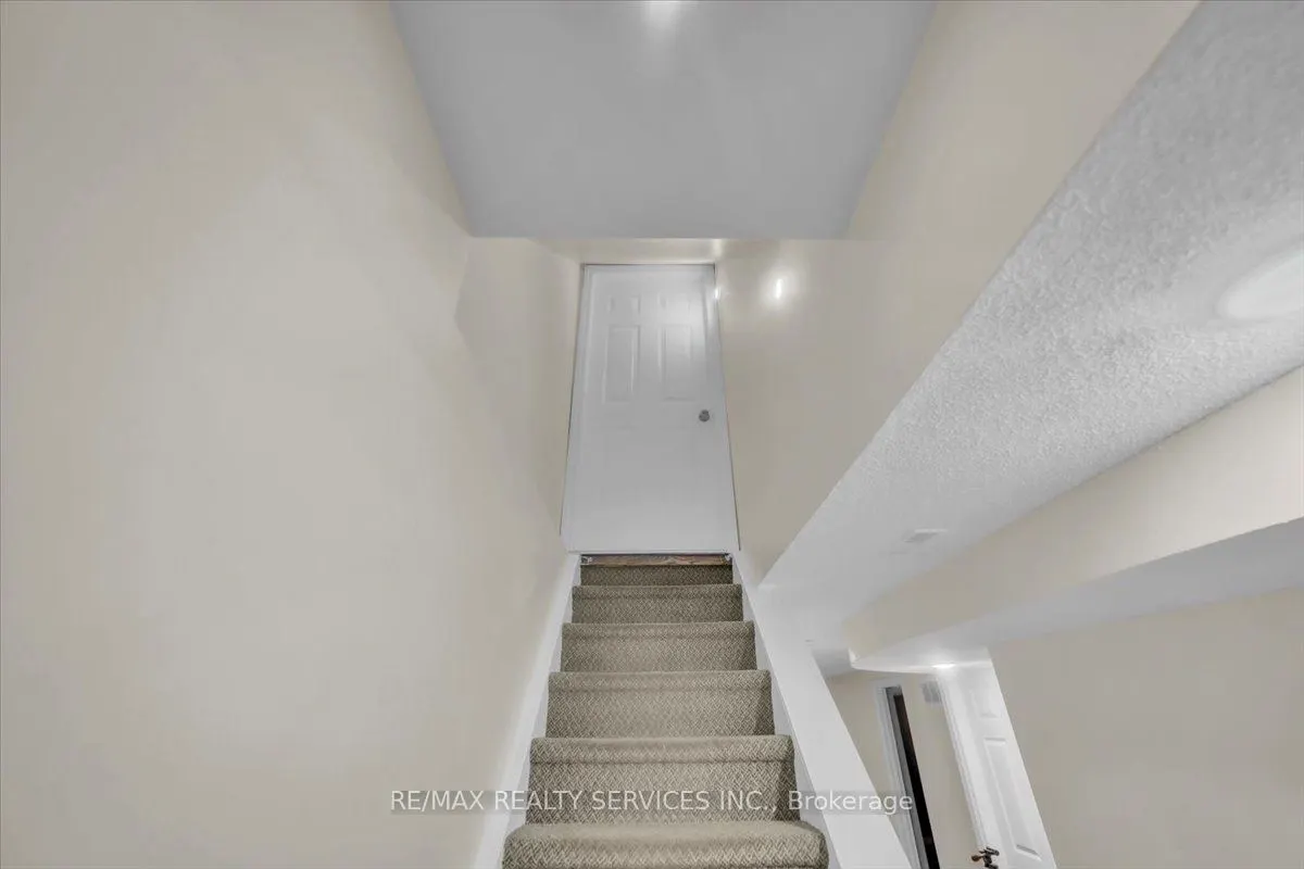 19 Blossom Avenue