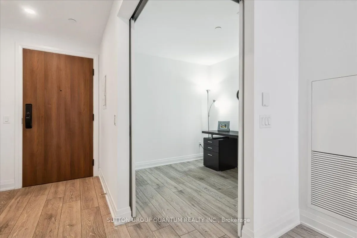 21 Park Street E, #315