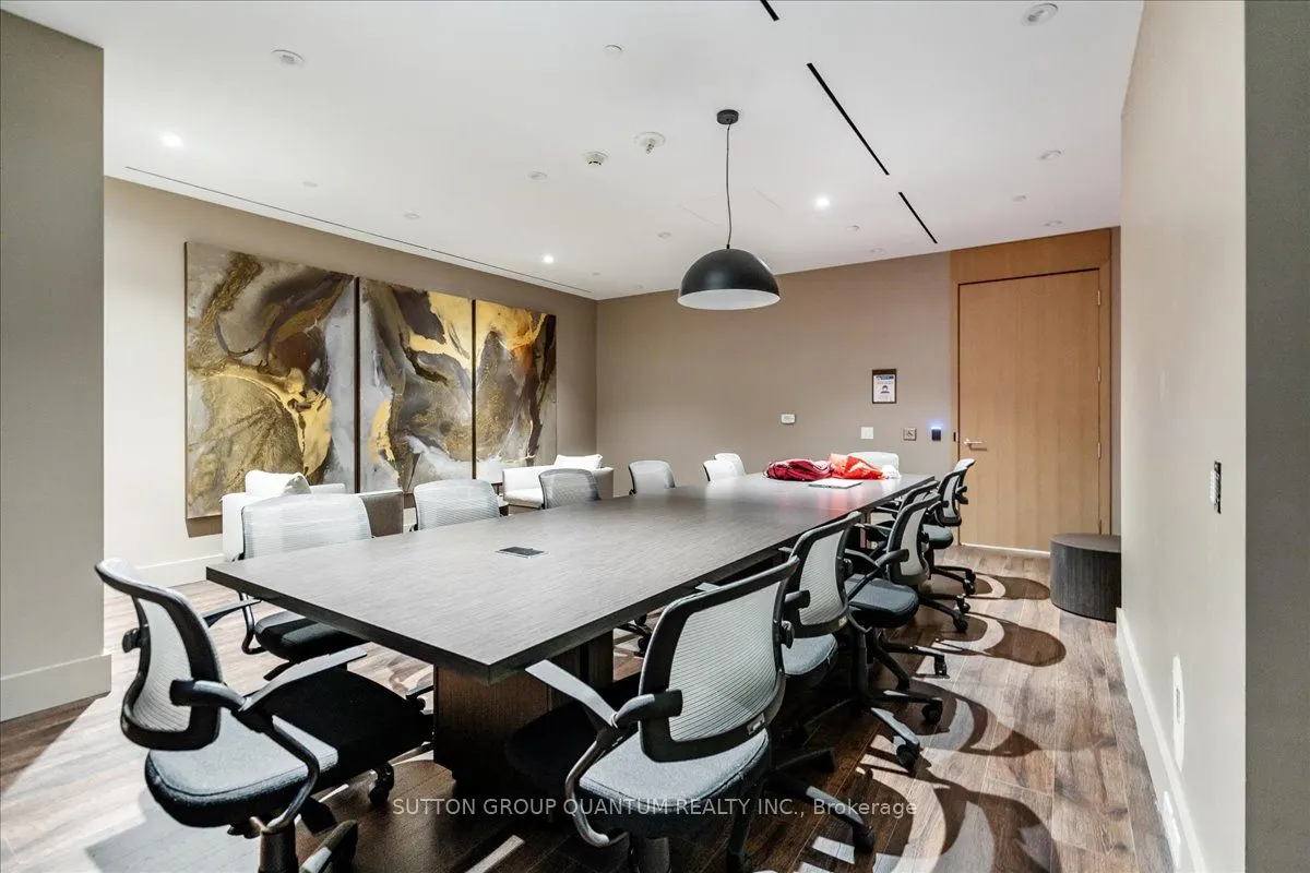 21 Park Street E, #315