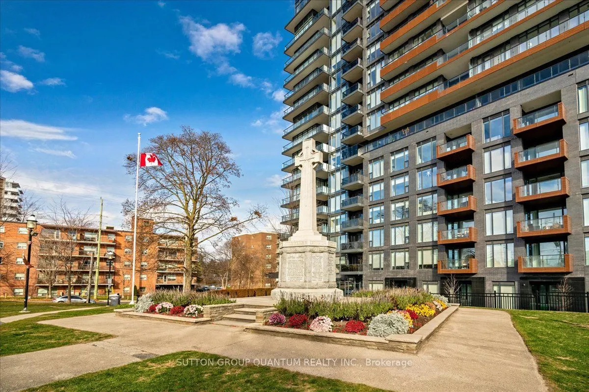 21 Park Street E, #315