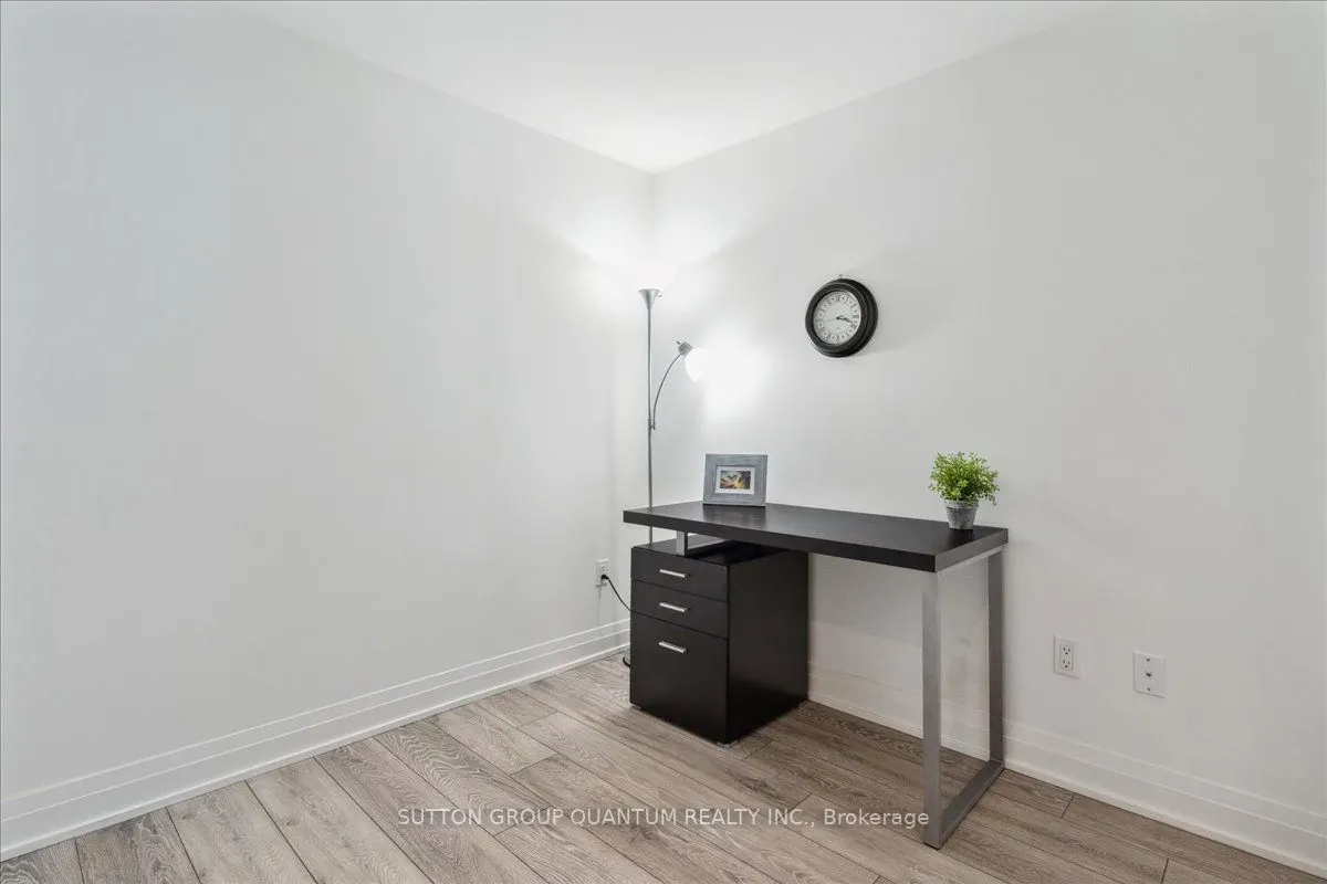 21 Park Street E, #315