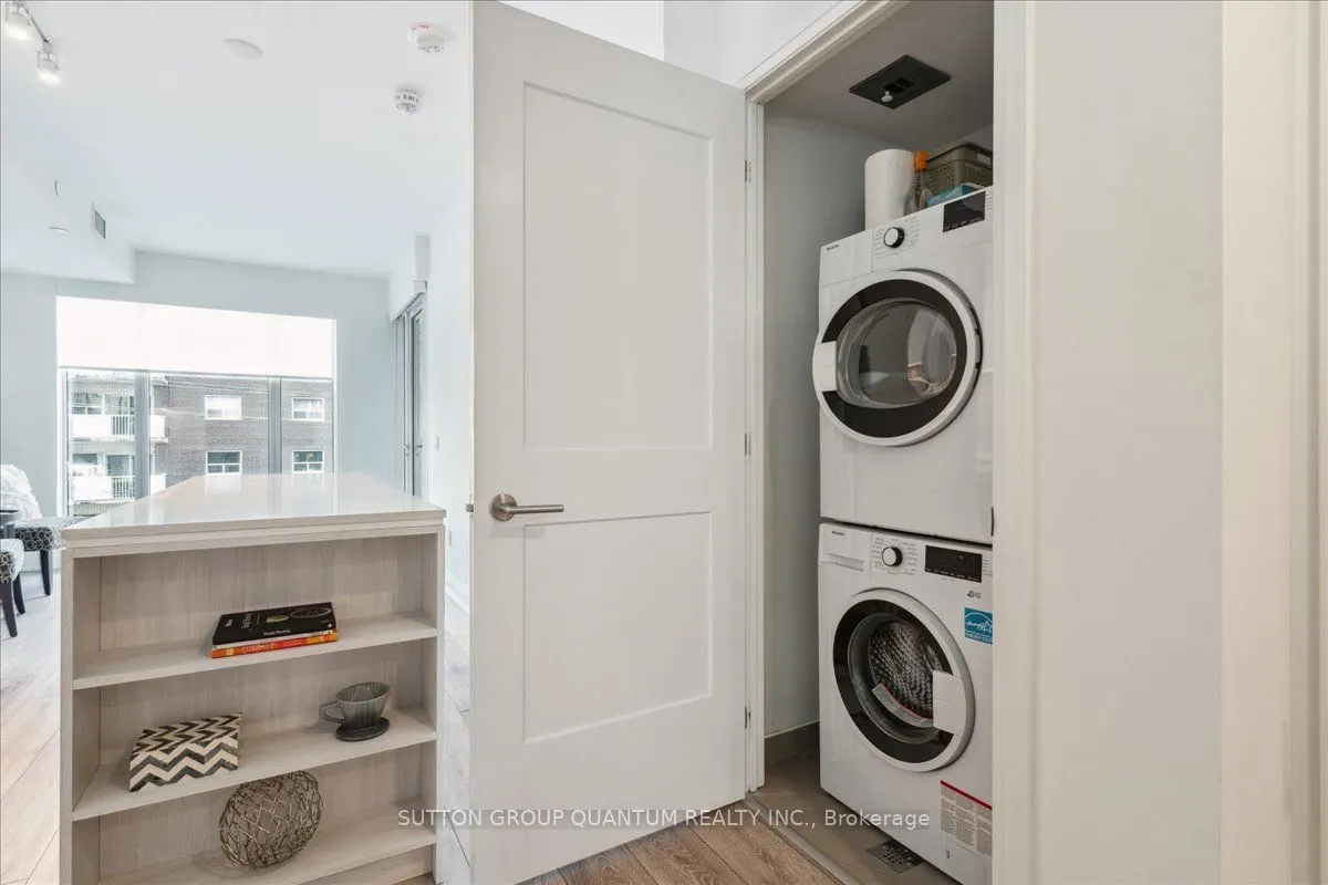 21 Park Street E, #315