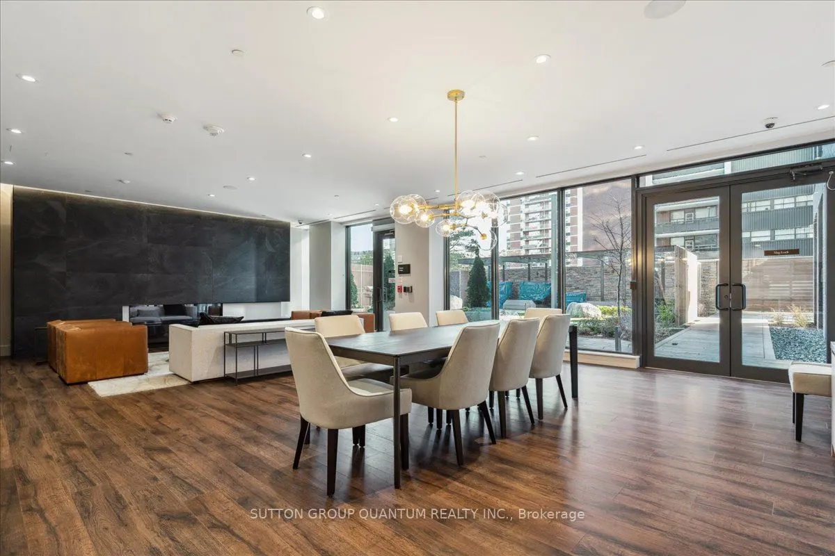21 Park Street E, #315