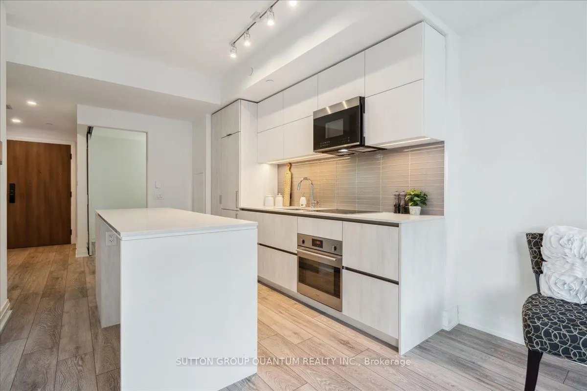 21 Park Street E, #315