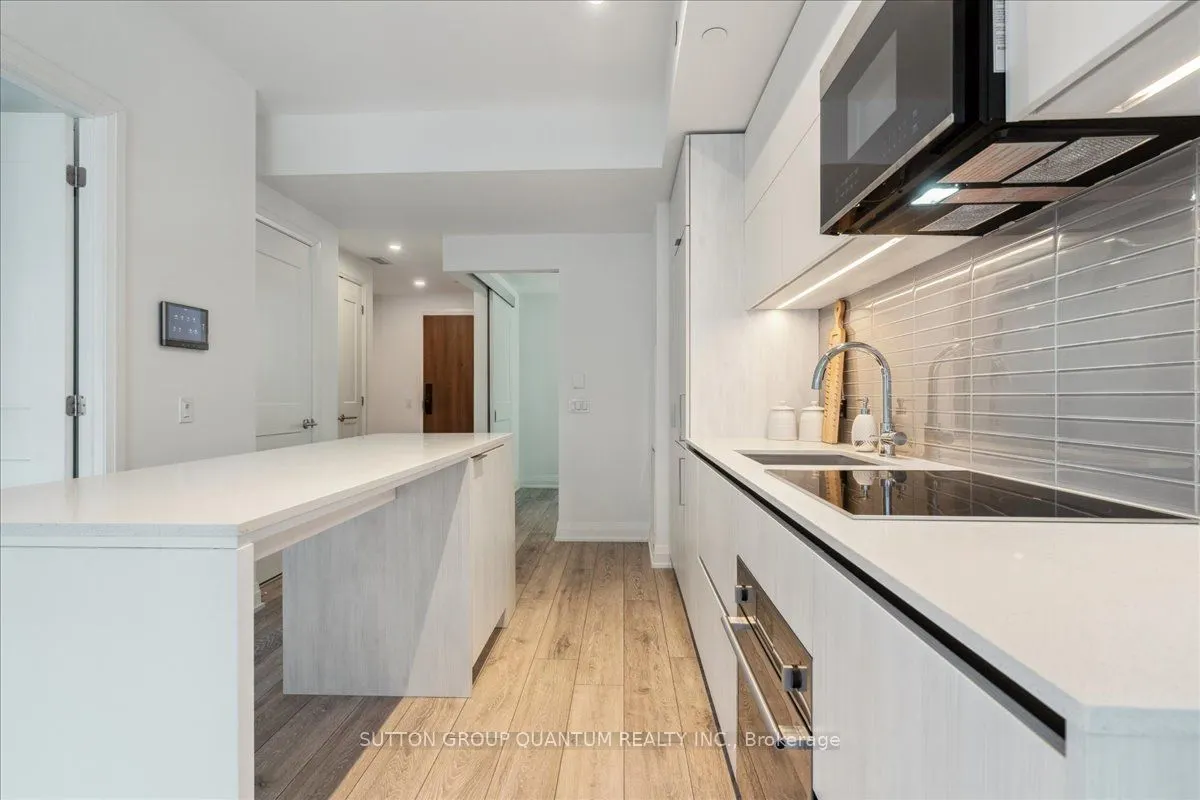 21 Park Street E, #315