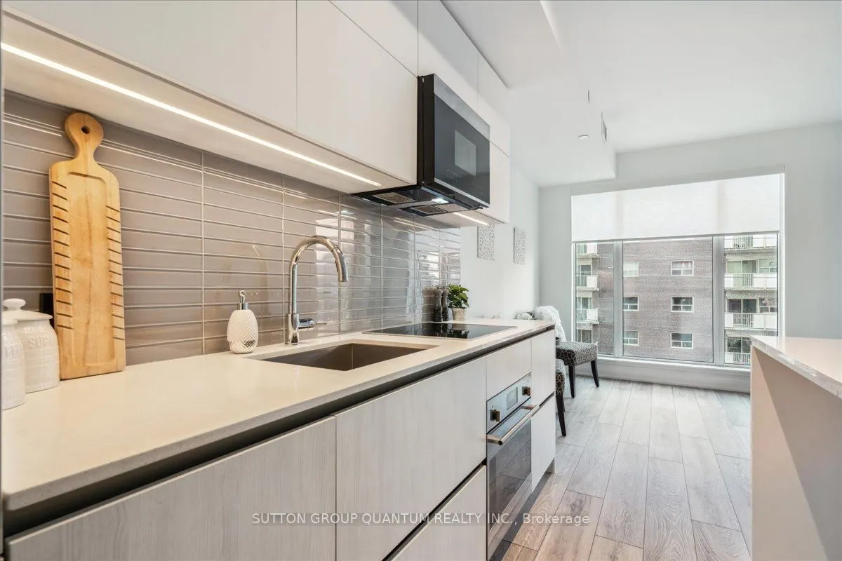21 Park Street E, #315