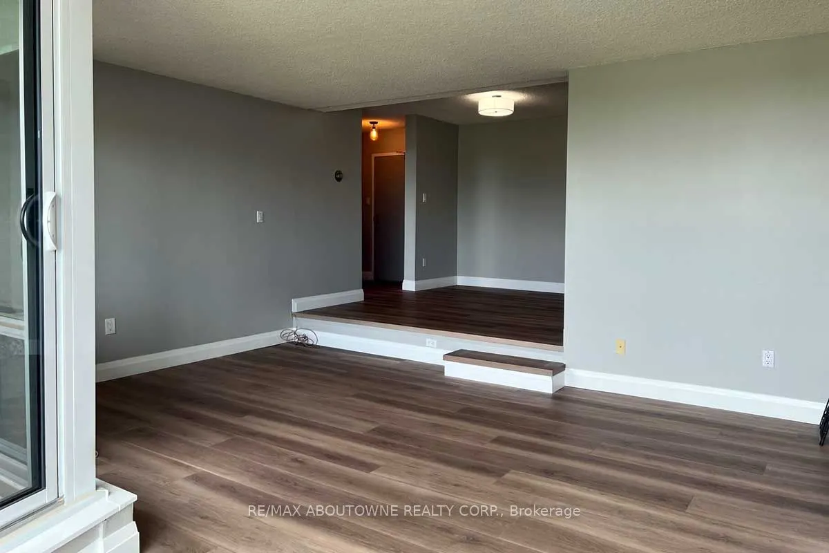 20 Speers Road, #903
