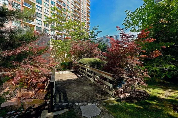 156 Enfield Place, #2116