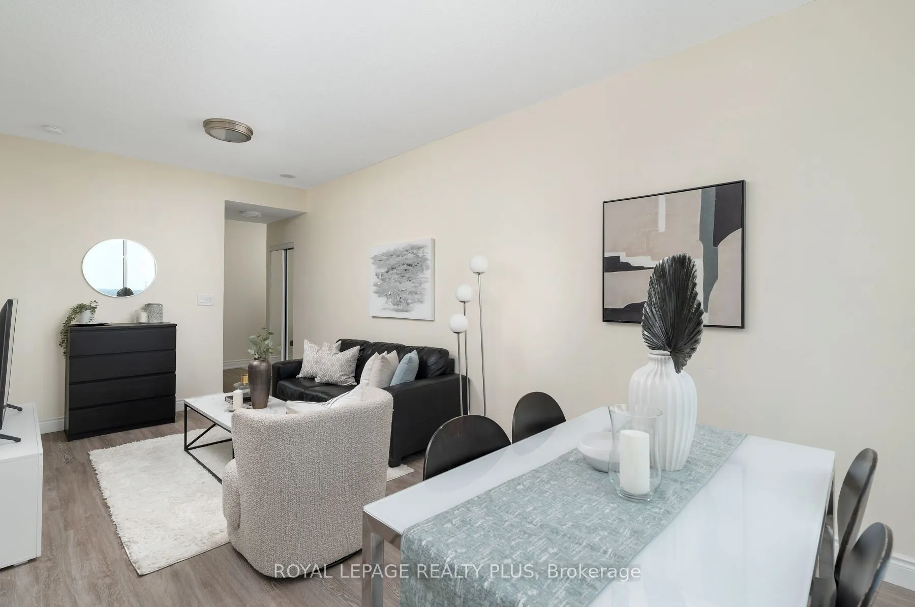 1359 Rathburn Road E, #903