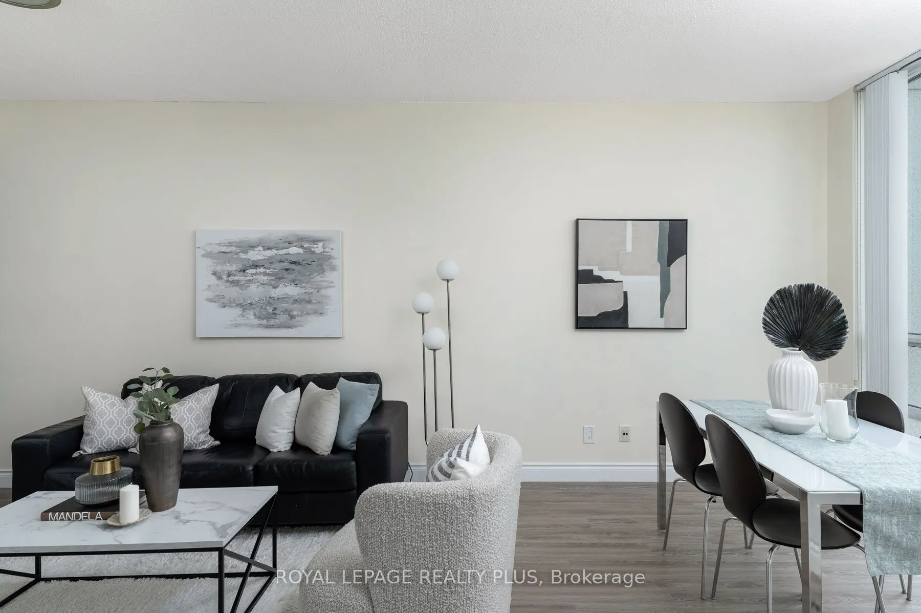 1359 Rathburn Road E, #903