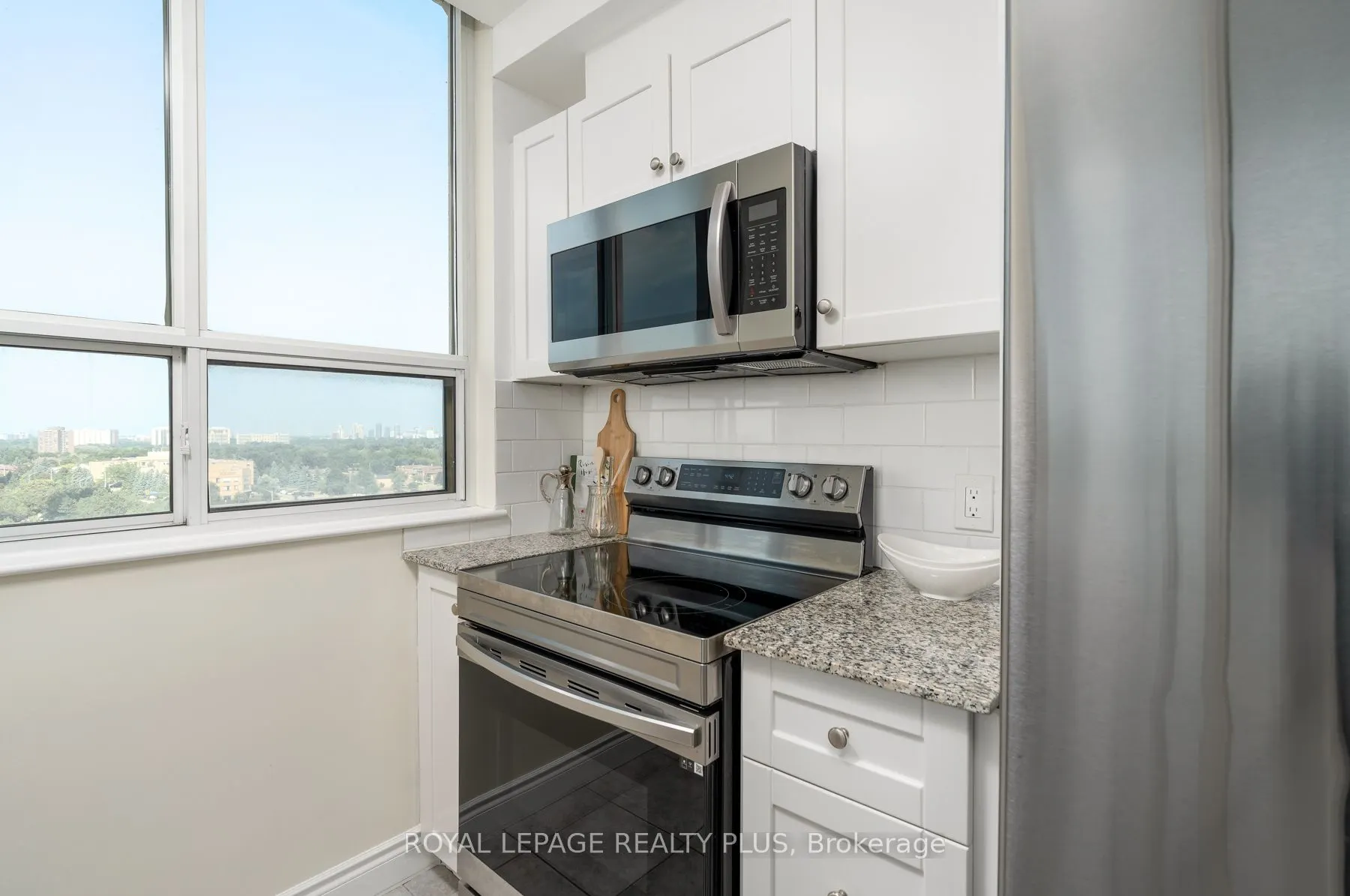 1359 Rathburn Road E, #903