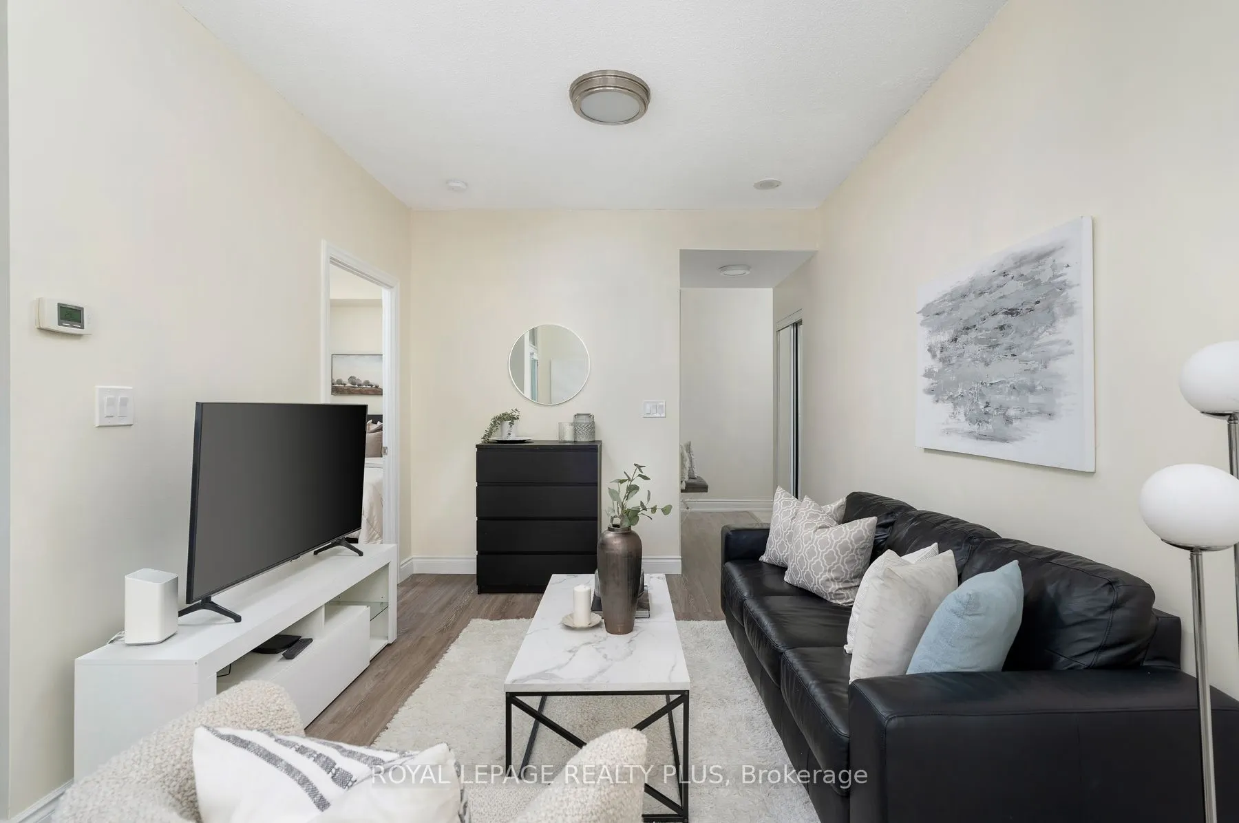 1359 Rathburn Road E, #903
