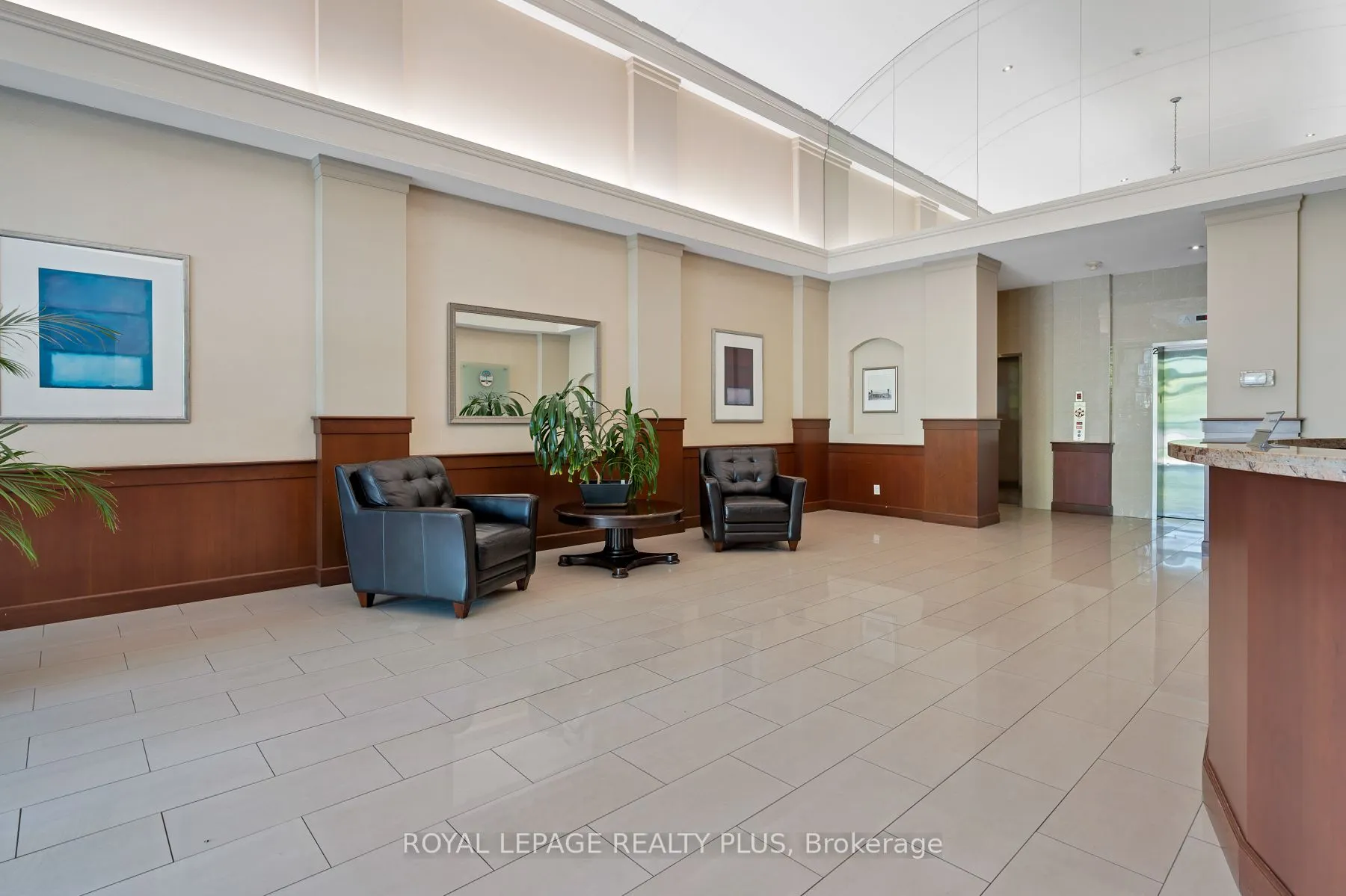 1359 Rathburn Road E, #903