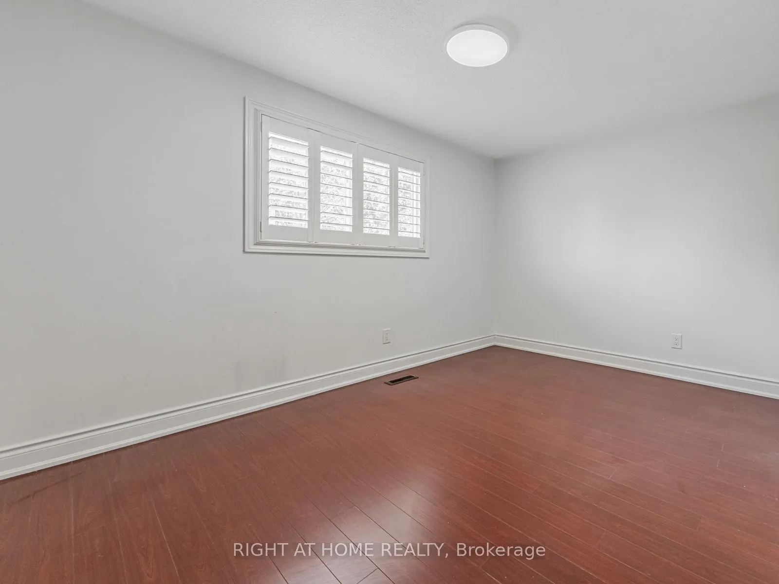 838 Merritt Drive, #Upper Unit