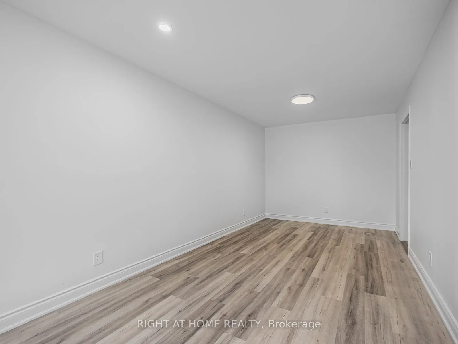 838 Merritt Drive, #Upper Unit