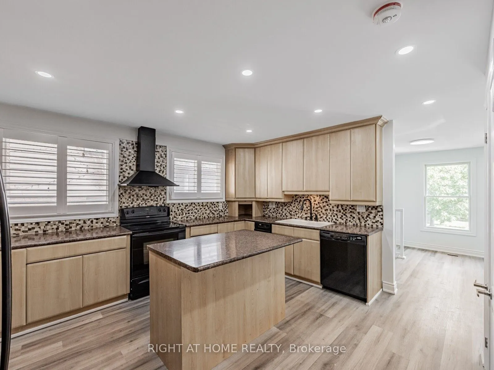 838 Merritt Drive, #Upper Unit