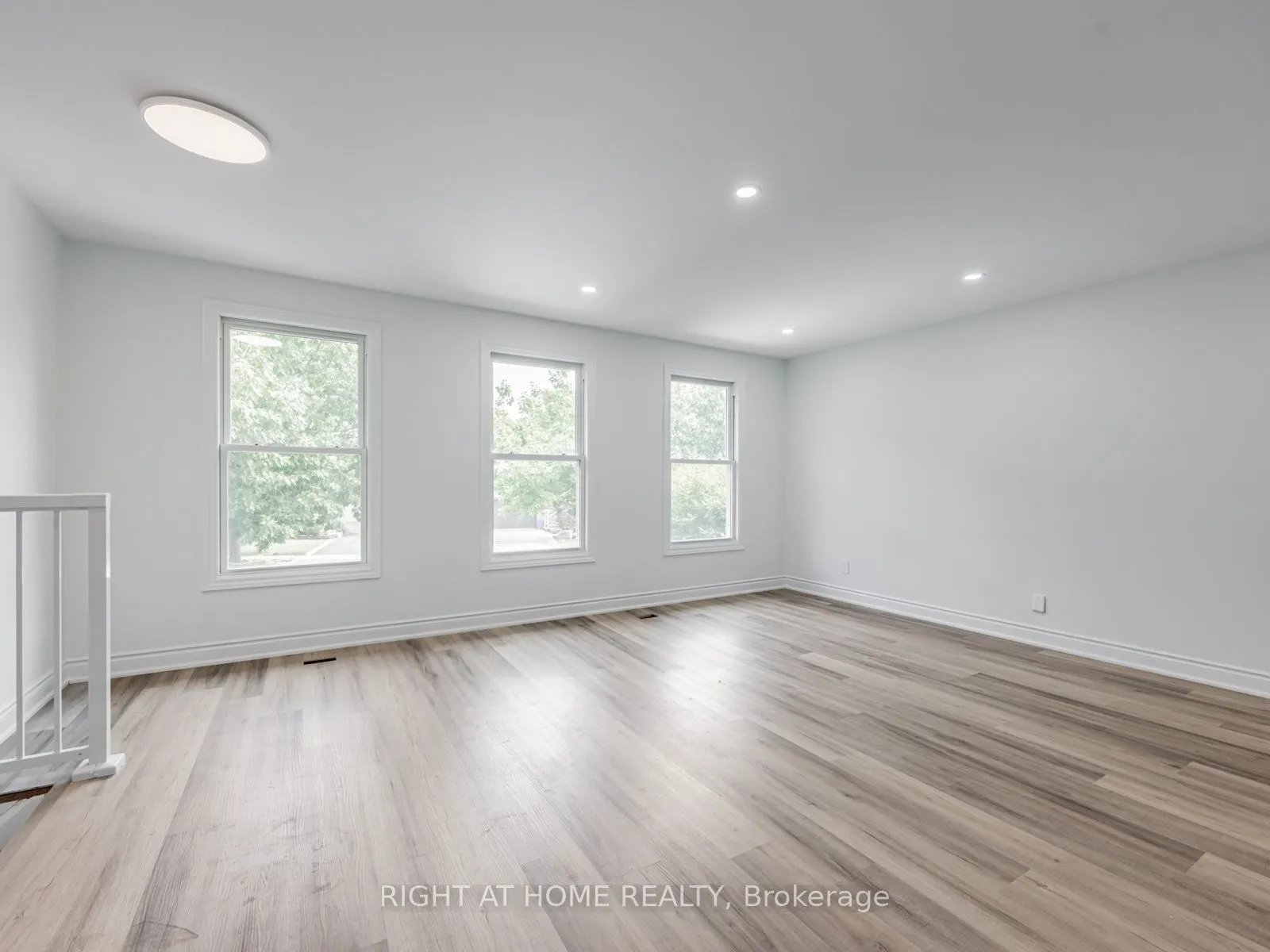 838 Merritt Drive, #Upper Unit
