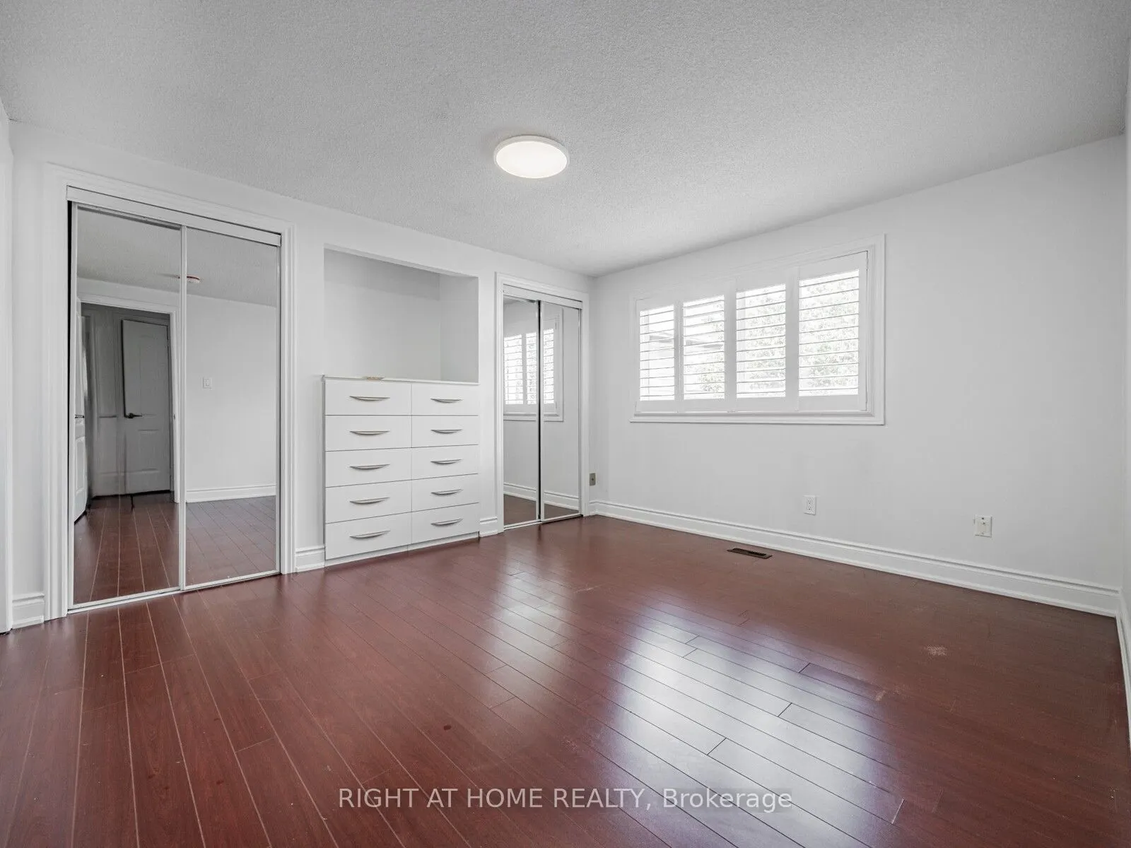 838 Merritt Drive, #Upper Unit
