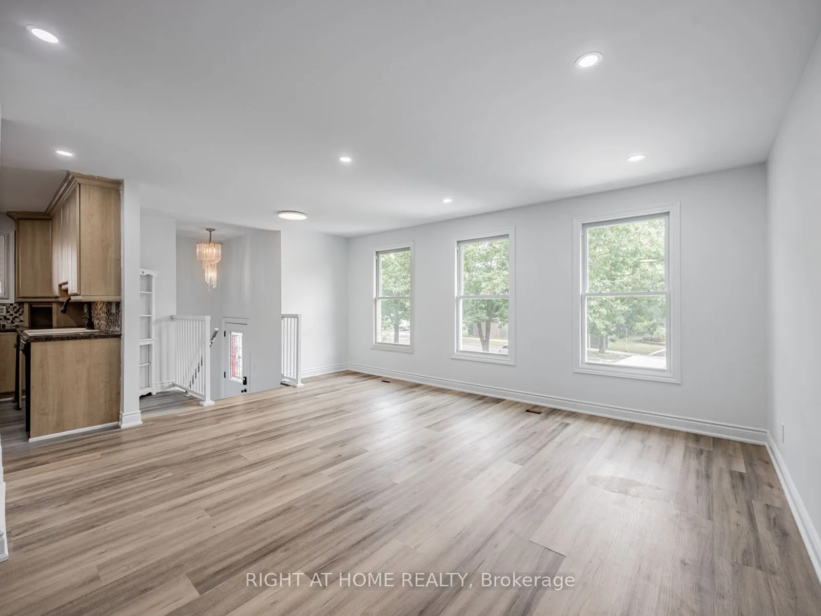 838 Merritt Drive, #Upper Unit