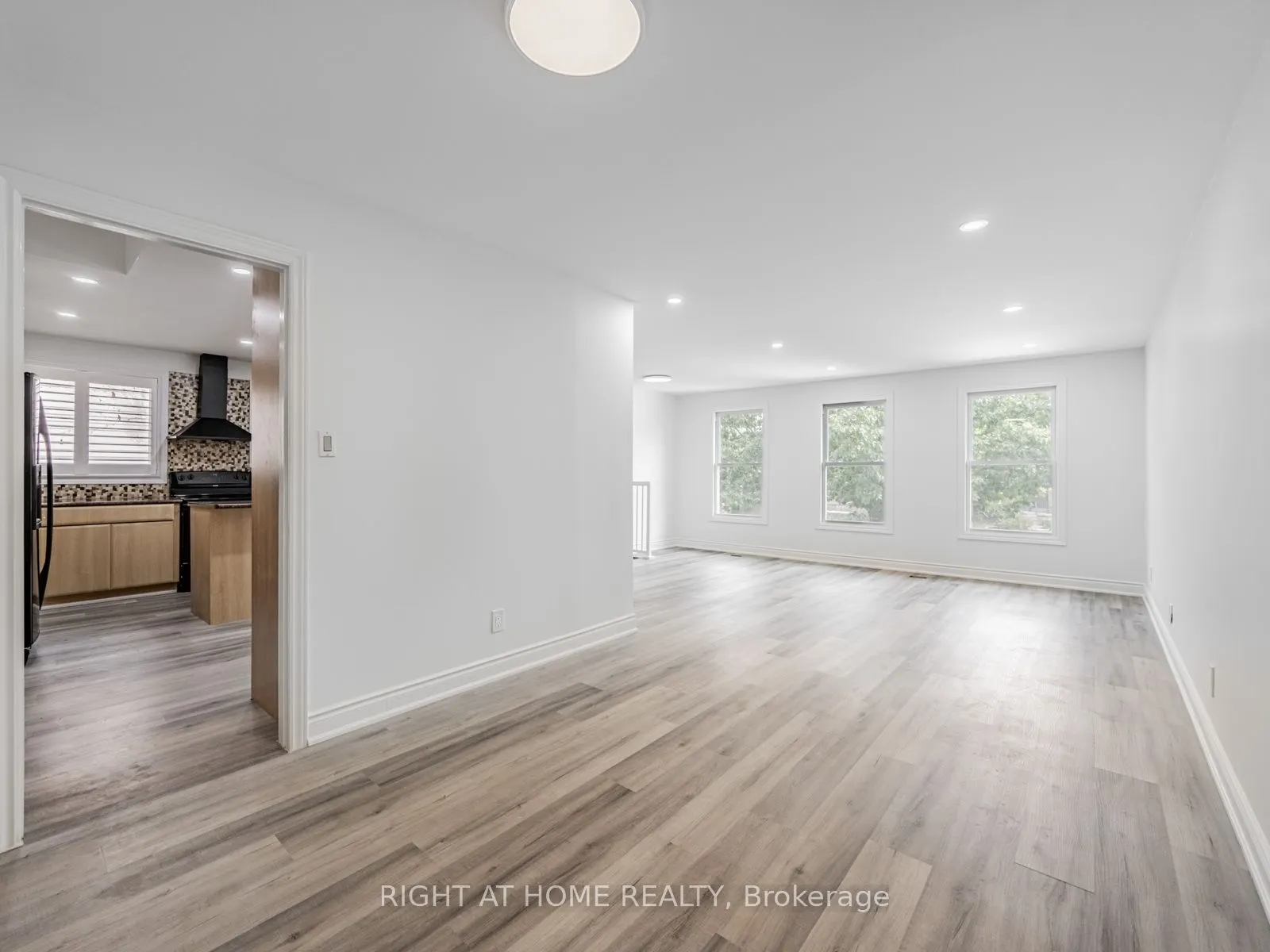 838 Merritt Drive, #Upper Unit