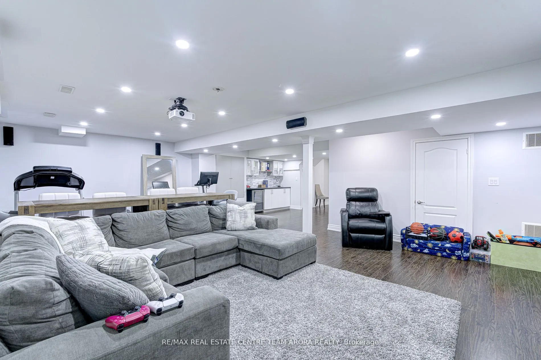 57 Lorenville Drive