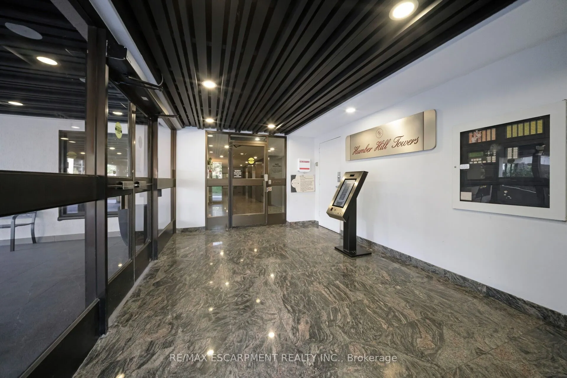 15 La Rose Avenue, #1403