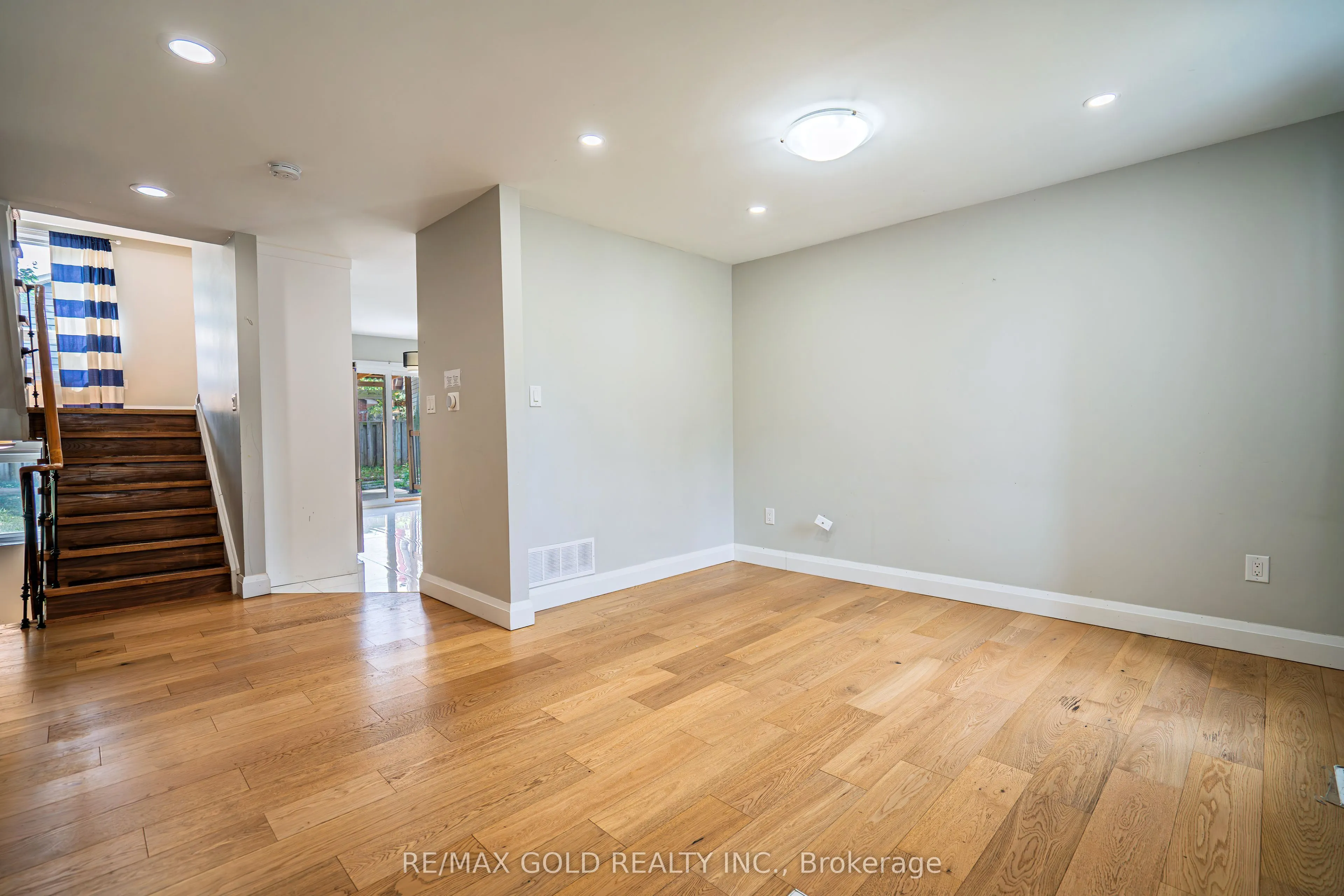 4032 Teakwood Drive
