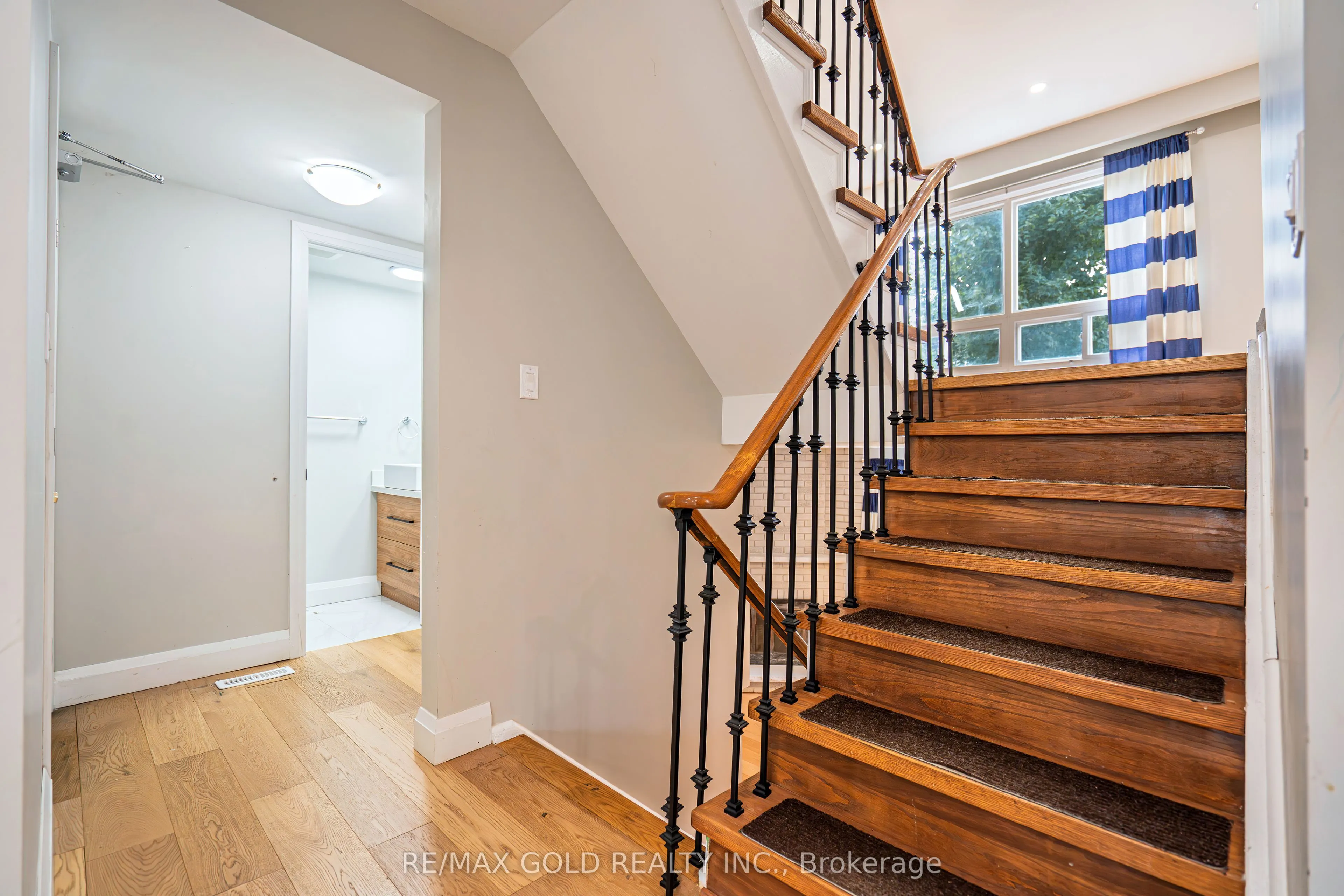 4032 Teakwood Drive