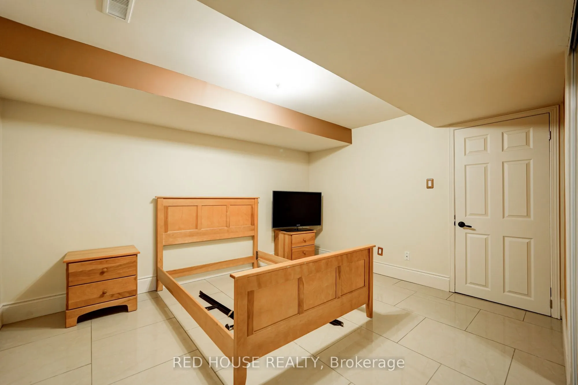 4450 Mayflower Drive, #Bsmt